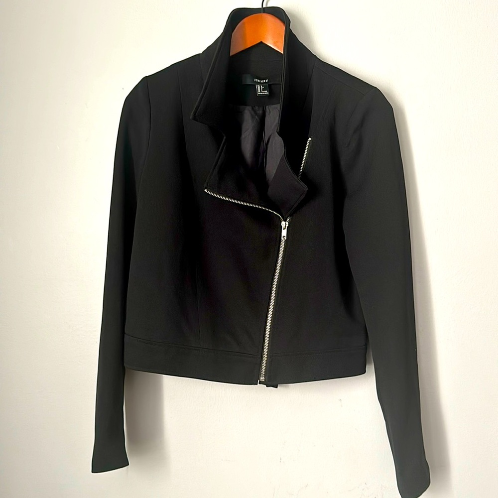 Forever 21 Moto black jacket with silver zipper size L